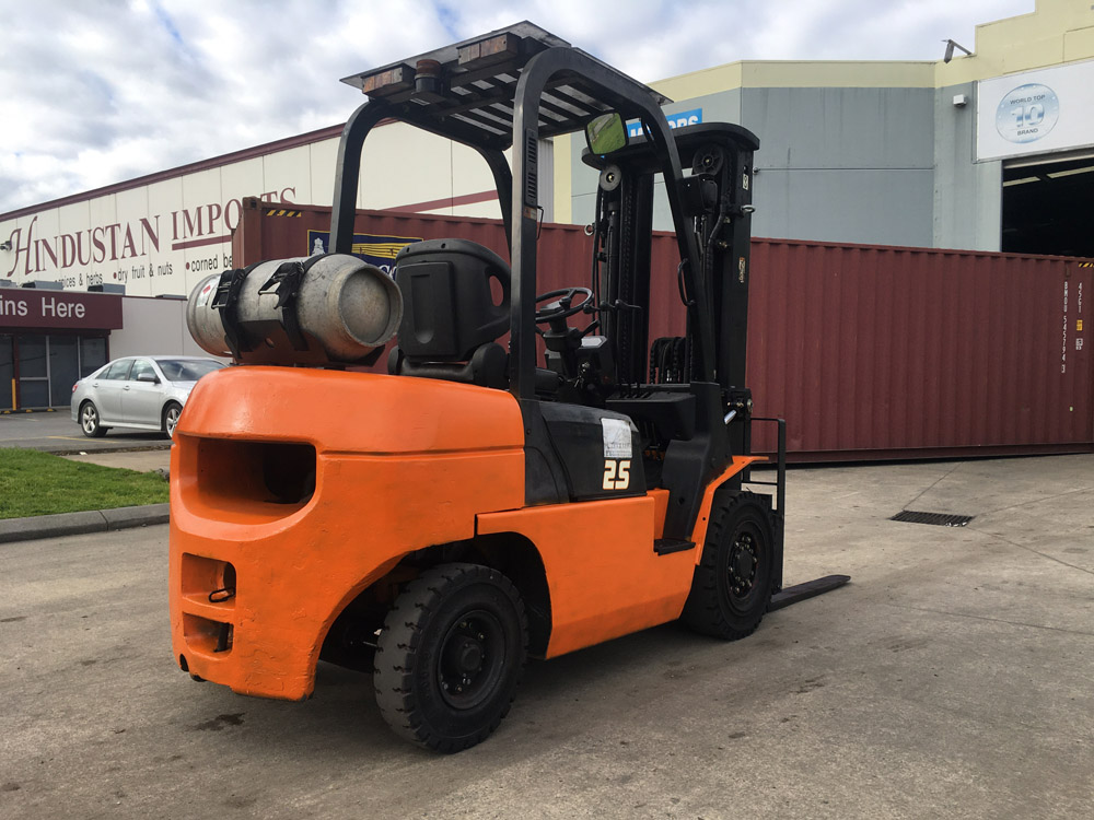 XF Series 1 - 3.5t Diesel/LPG Forklift - BETTERSERVE UK LTD