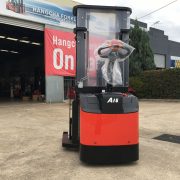 1.6 Ton Electric Stacker with side shift