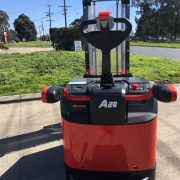 2 Ton Electric Side Shift Stacker
